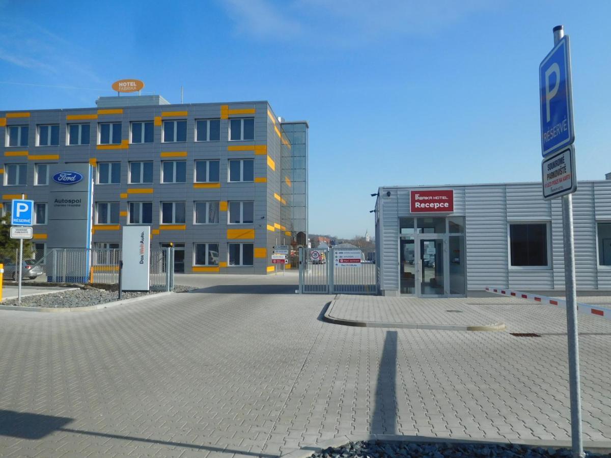 Hotel Fabrika Uherske Hradiste Exterior foto